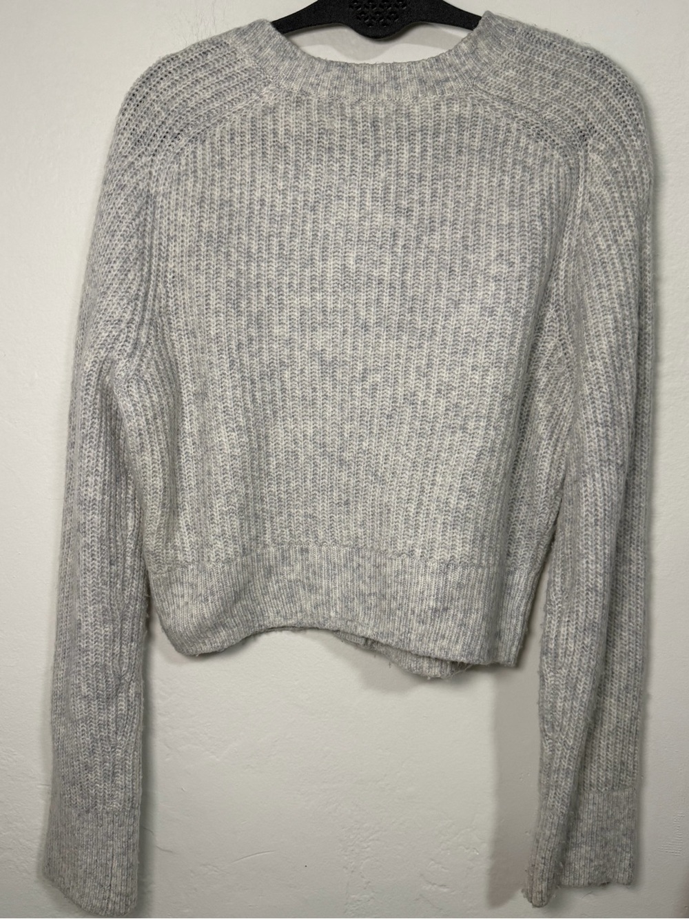 Abercrombie & Fitch Pearl Button Cropped Cardigan Sweater Gray Medium - Picture 8 of 8